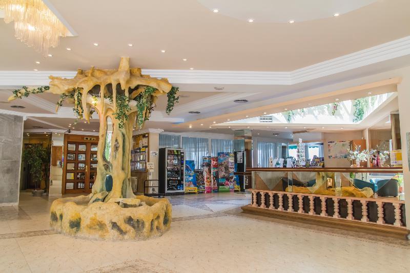 Hotel Benikaktus 3*